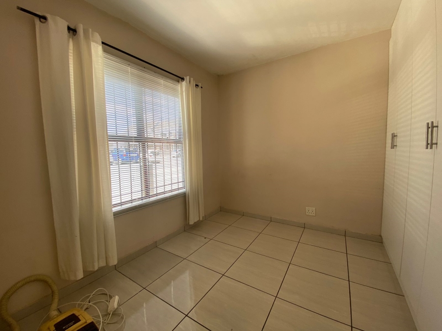 To Let 2 Bedroom Property for Rent in Parklands Western Cape